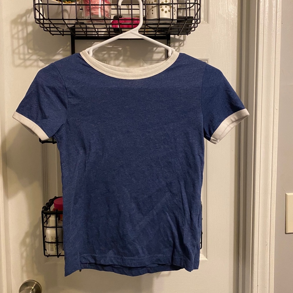 navy t-shirt